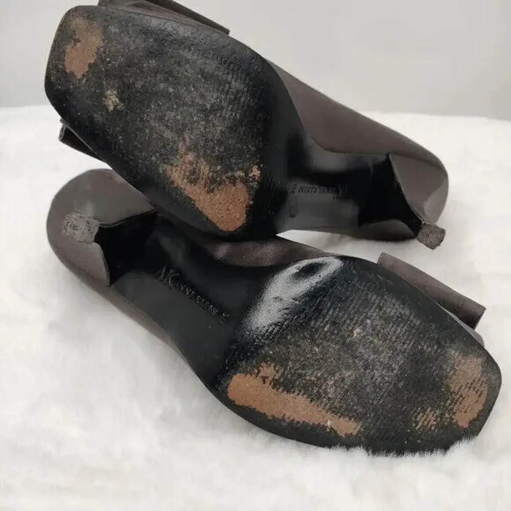 Gray Peep Toe pump sz 9 by Anne Klein